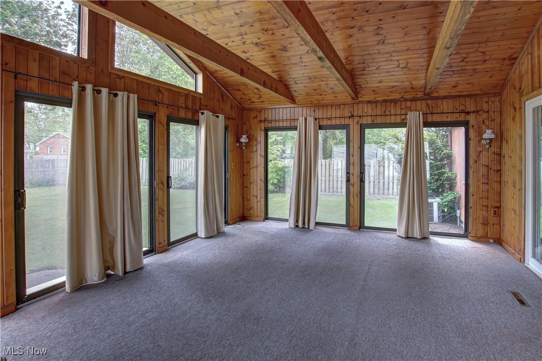 1289 Jakse Drive, Eastlake, Ohio image 11