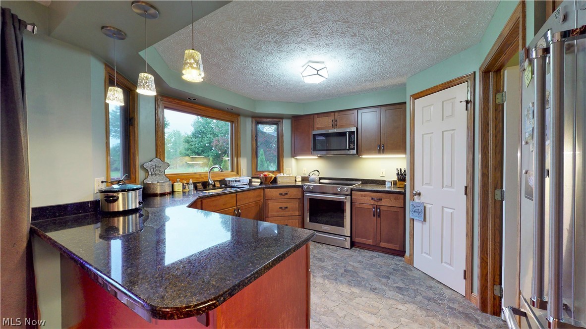 Eaton Estate Ph Ic - Residential