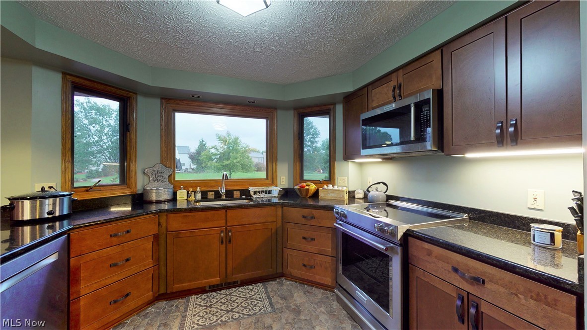 Eaton Estate Ph Ic - Residential