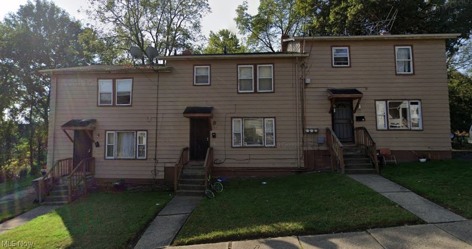 Investors DREAM!!! This triplex host 3 townhouse style apartment units, two 3br's and one 2br. Each unit is currently occupied with longstanding tenants who pay on time and keep up with the property. One tenant is expected to move out soon but seller has 2 approved renters waiting to move right in. Property grosses over $2100/month. Start getting returns on your investment day 1 after closing!! Water bill averages about $225/month but can be split evenly amongst tenants. Each unit has it's own garage and separate basements. No laundry has been allowed as owner pays the water, however, laundry hookups available. Property has been regularly maintained and there are no known issues/defects. Recent upgrades include new water tanks in 2 of the 3 units. Updated windows roughly 5 years ago. Furnaces have been recently inspected and approved. Not many deals like this come available often, jump on this before it's gone. Not expected to last long at all. Lawncare was owners responsibility, neighbors agreed to cut it for $20/cut. Each lawn is unique to the unit and lawncare could easily be the tenants responsibility.
Seller wants buyer to feel comfortable knowing that they are purchasing a good investment property with no immediate repairs needed. As a result, at or around full price, seller willing to make necessary recommended repairs from inspection report.