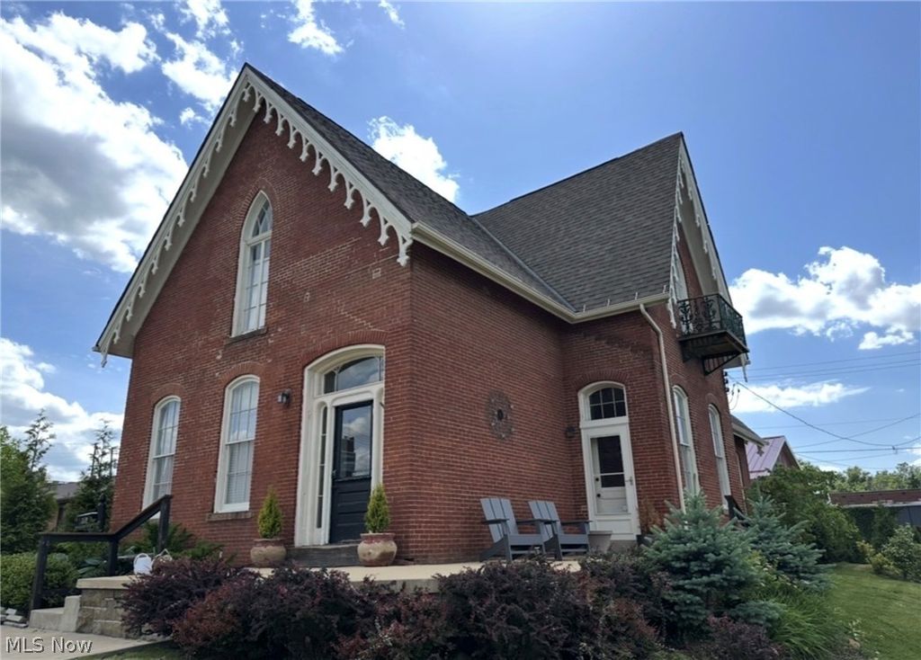 Photo of 159 N Walnut Street, Mansfield, OH 44902 (MLS # 5212745)
