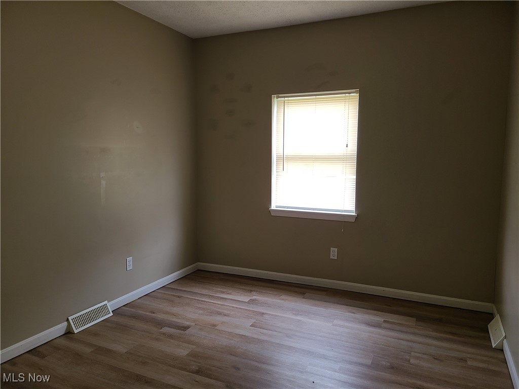 Voris - Residential Lease