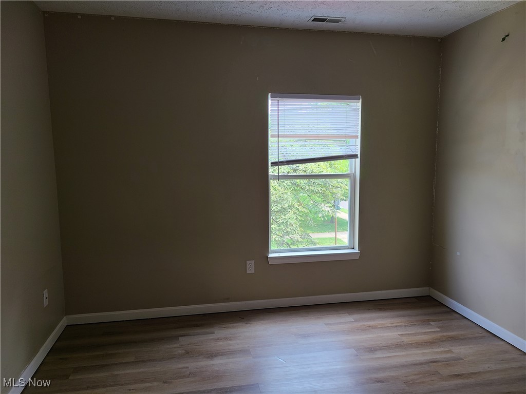 Voris - Residential Lease