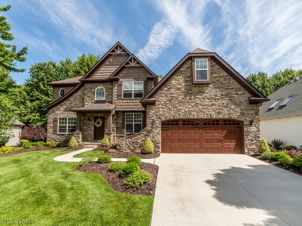 Red Tail 03 - Residential