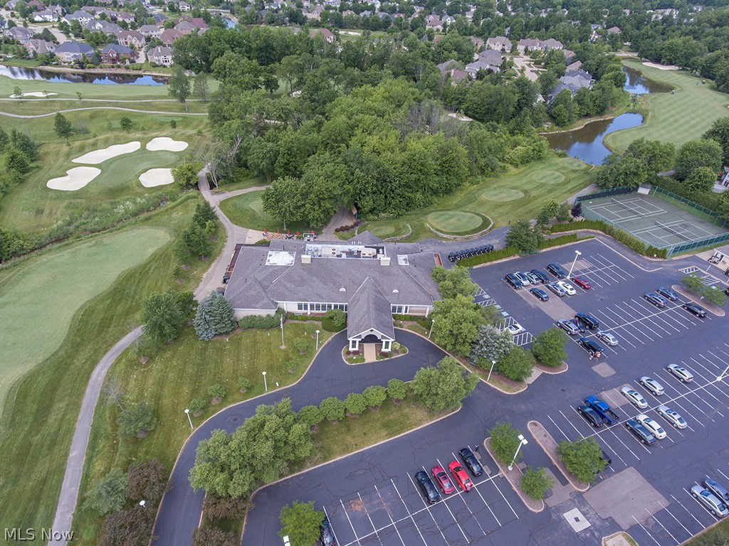 Red Tail 03 - Residential