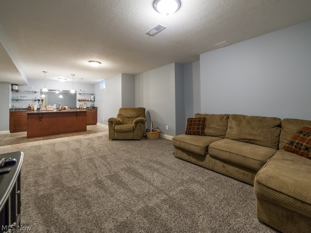 Red Tail 03 - Residential