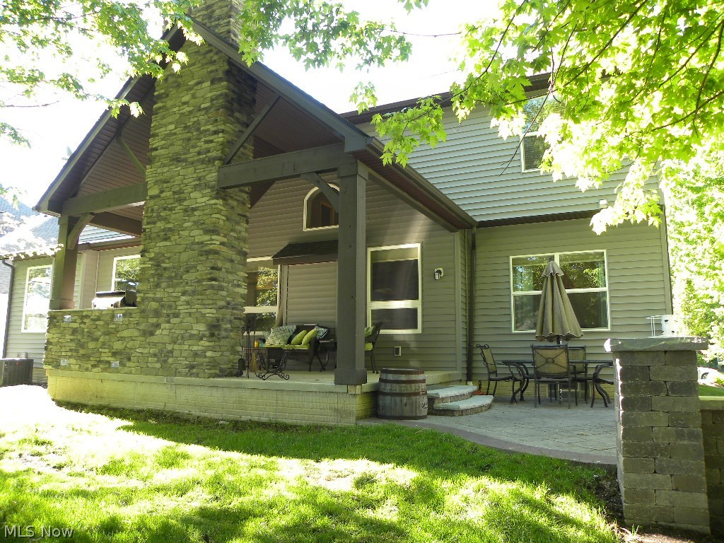 Red Tail 03 - Residential