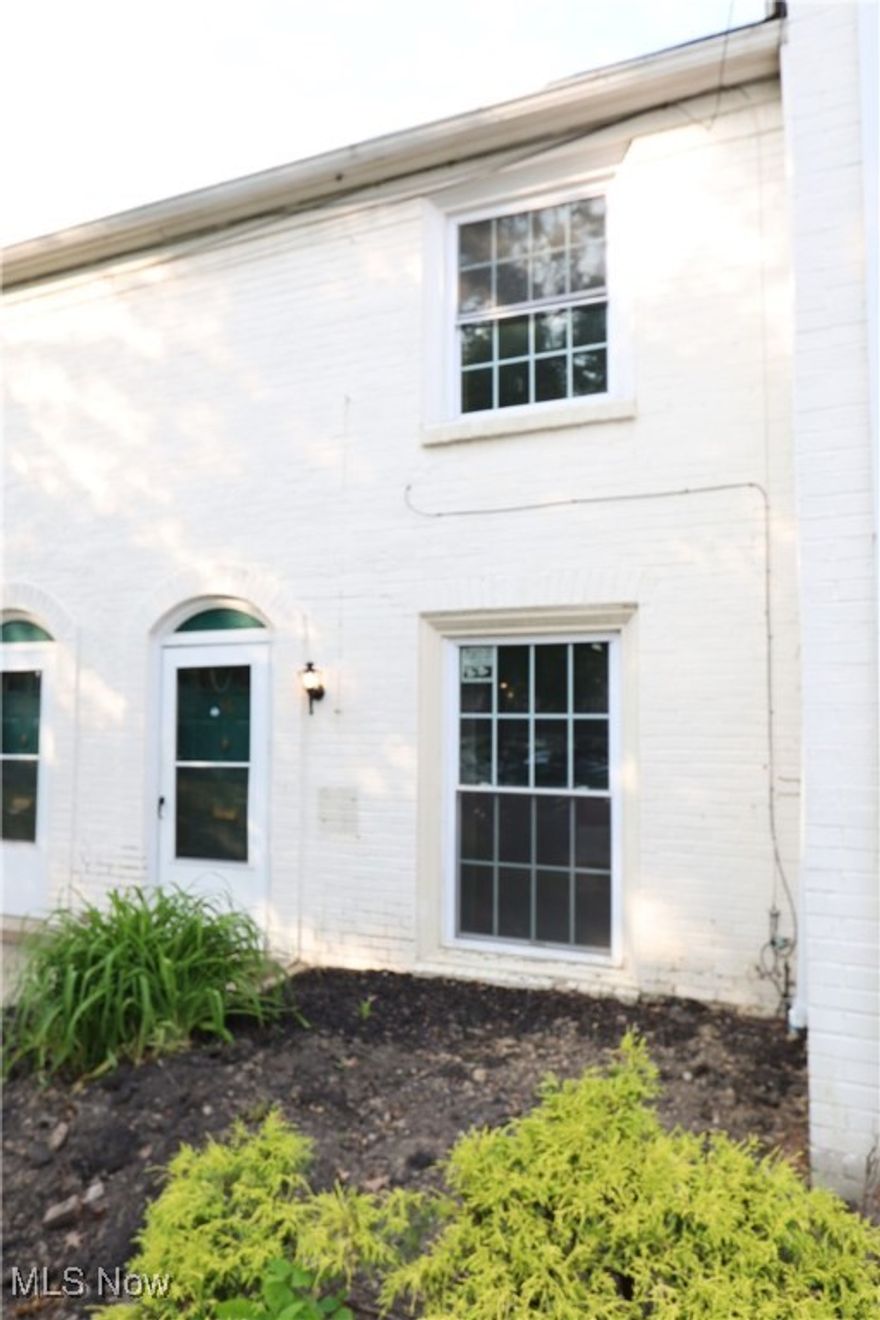 Own this Condo/Townhouse with No POS violations. Leasing allowed. double pane window update 2023. News granite countertop, newly painted ceiling on the 1st floor, pets allowed. Central air and furnace 2023.