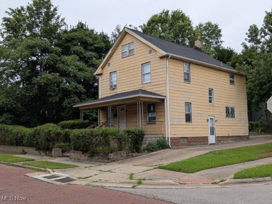 Cash-Flowing Boarding House – Investor Alert!  This property is a true turn-key investment, fully occupied and producing around $3,000/month in rental income. Operating as a boarding house with six rented rooms, it delivers steady cash flow from day one.
The interior has been completely redone with new floors, paint, drywall, and fixtures, minimizing maintenance and maximizing profitability. Located on a double lot on a desirable corner, the property not only offers strong current returns but also excellent long-term value and potential.While perfect for investors, this home could also serve as an ideal setup for a large or multi-generational family needing plenty of space.  With all units occupied and an incredibly high ROI, this is the type of investment that rarely hits the market.  24-hour notice required for all showings.