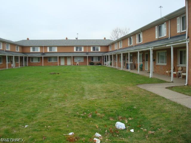 Banbury Village Condo - Residential