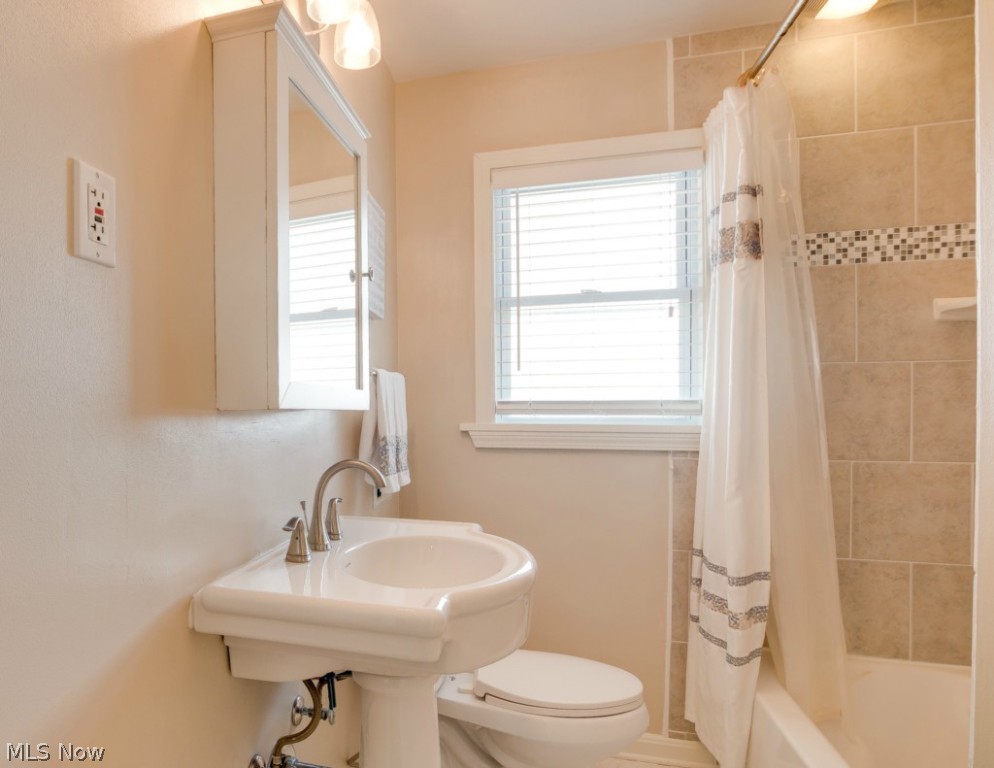 Royal Acres - Residential