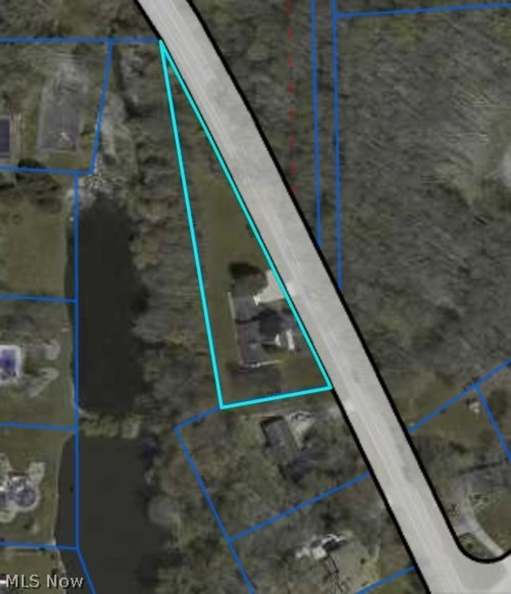 Photo of 4874 Logan Way, Hubbard, OH 44425 (MLS # 5200665)