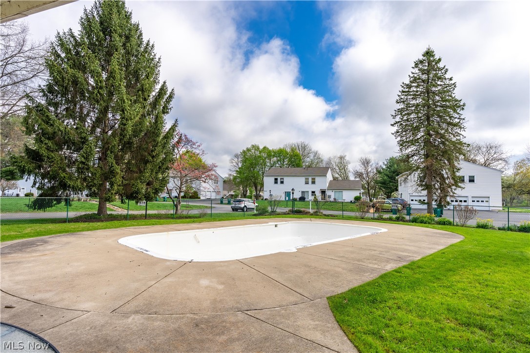 Fairway Villas Condo - Residential