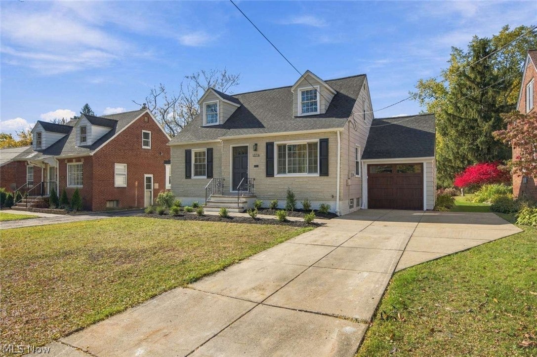 1516 Sunview Road