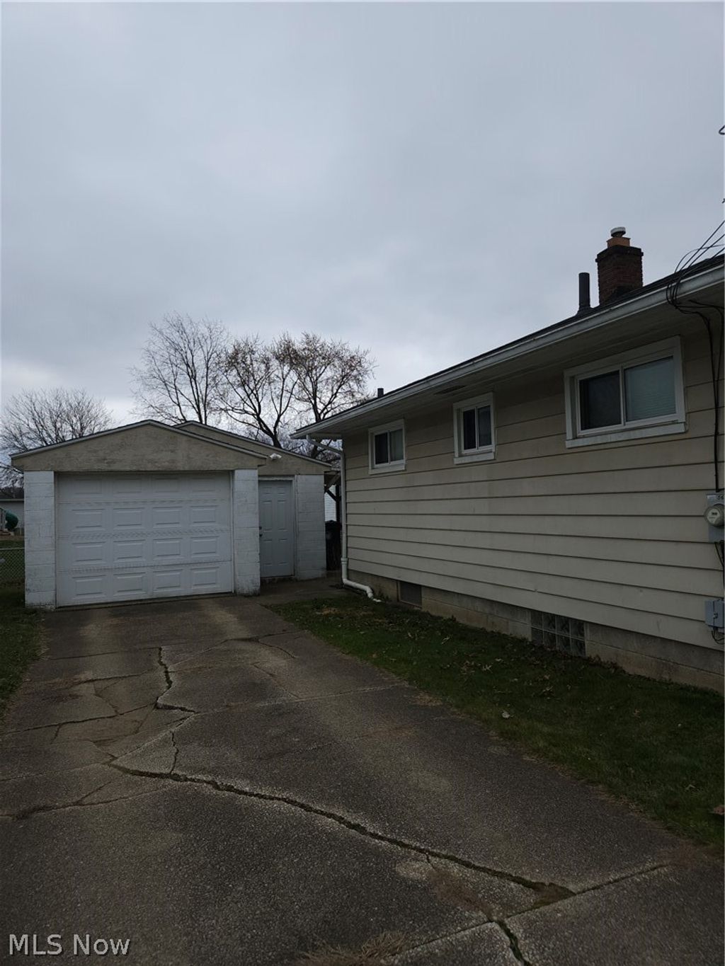 Photo of 567 Stetler Avenue, Akron, OH 44312 (MLS # 5192724)