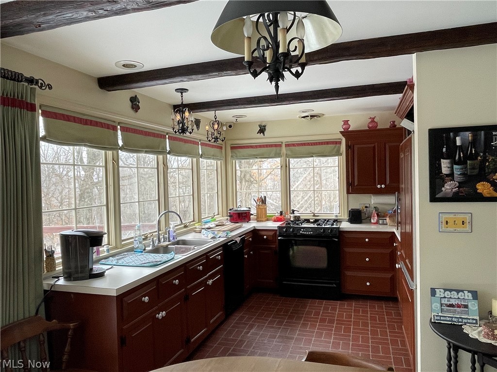 Naomi Miller 1 Sec 33 - Residential