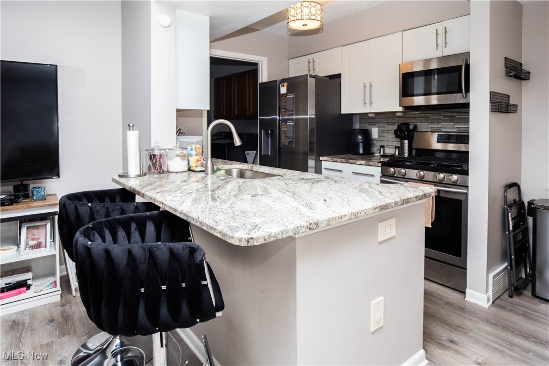 Courtyards/Woodbury Condo - Residential