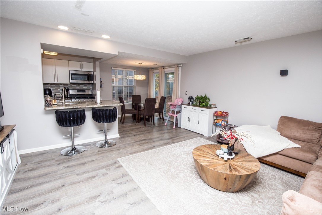 Courtyards/Woodbury Condo - Residential