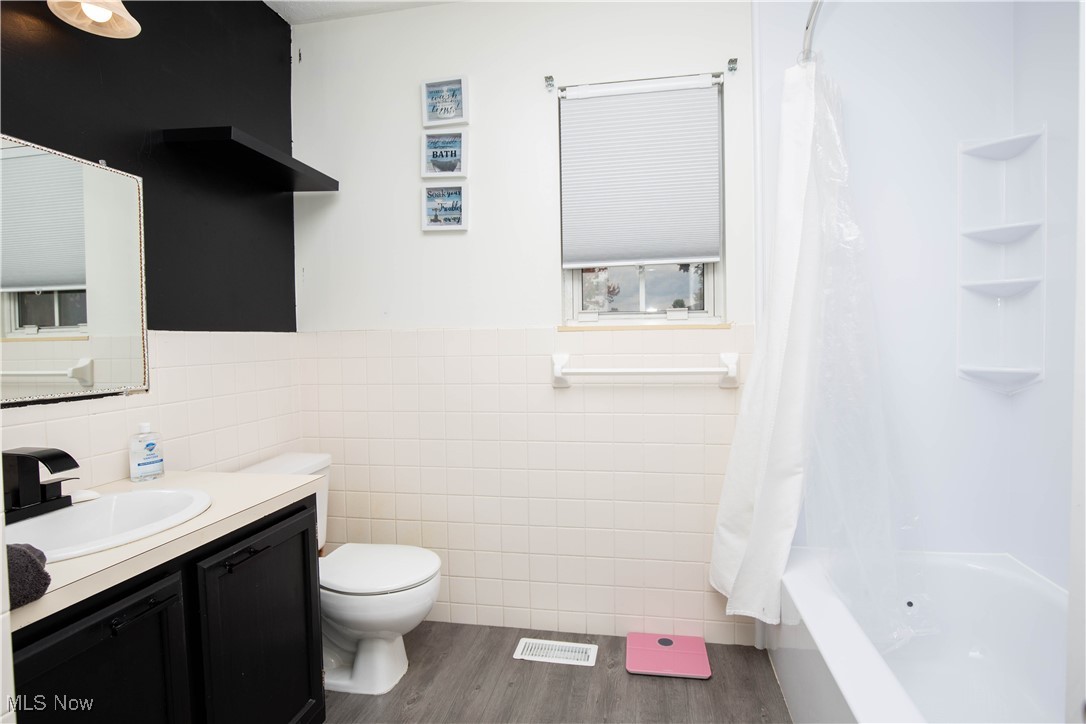 Courtyards/Woodbury Condo - Residential