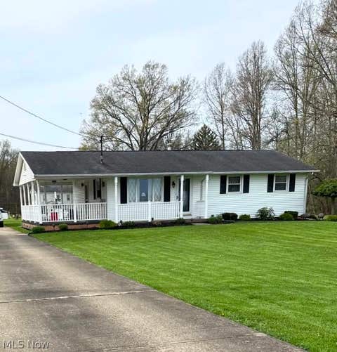 Photo for 496 W Pine Lake Road