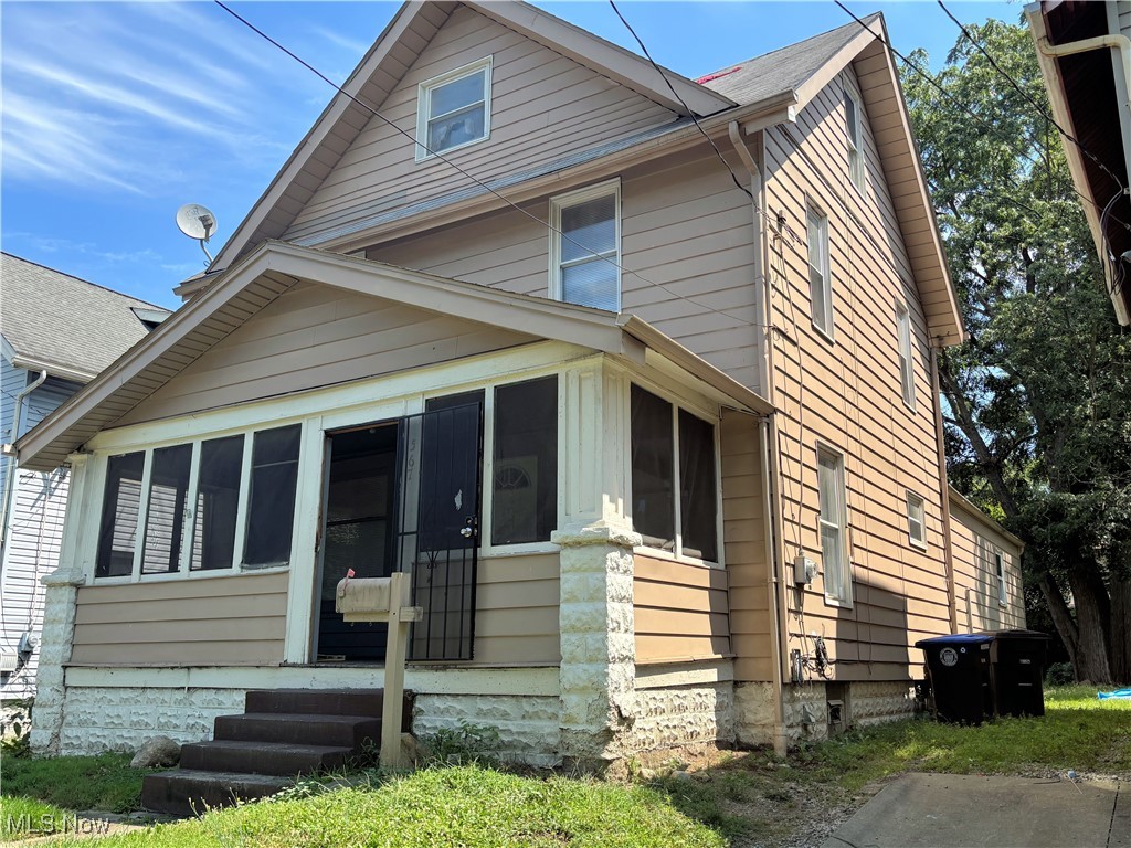 Welcome to this spacious and recently updated 4-bedroom, 2-bath single-family home offering 1,670 sq ft of living space in a peaceful Akron neighborhood. With a mix of modern updates and classic charm, this home delivers flexibility, comfort, and long-term value.
Inside, you’ll find fresh paint, updated flooring, and two fully renovated bathrooms with clean, modern finishes. The four generously sized bedrooms provide space for family, guests, or remote work — and the finished attic adds a flexible bonus area perfect for a playroom, home office, studio, or extra storage.
The kitchen remains in its original condition — clean and functional — offering a great opportunity for future customization or renovation to match your style.
Step outside to enjoy a private backyard ideal for relaxing or entertaining. The 1-car garage adds convenience, along with additional storage or workspace options.
Located close to parks, schools, shopping, and commuter routes, this home is perfectly situated for easy living in the heart of Akron.
? Don’t miss this move-in-ready gem with extra space and potential — schedule your showing today!