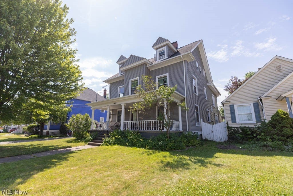 1037 W 8th Street