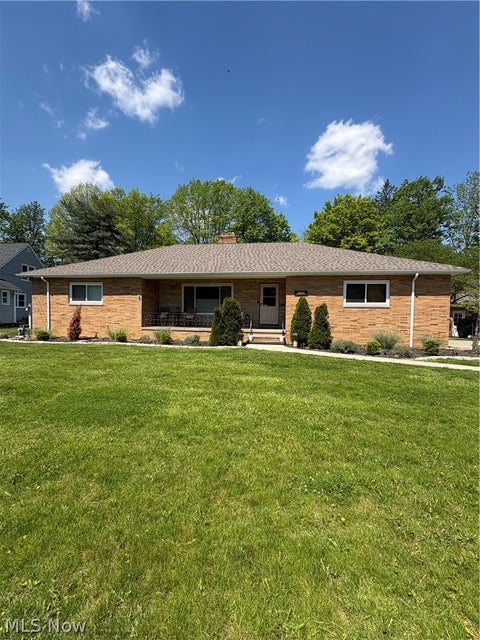 Homes For Sale - 5646 Onaway Oval<br/> Parma, OH 44130