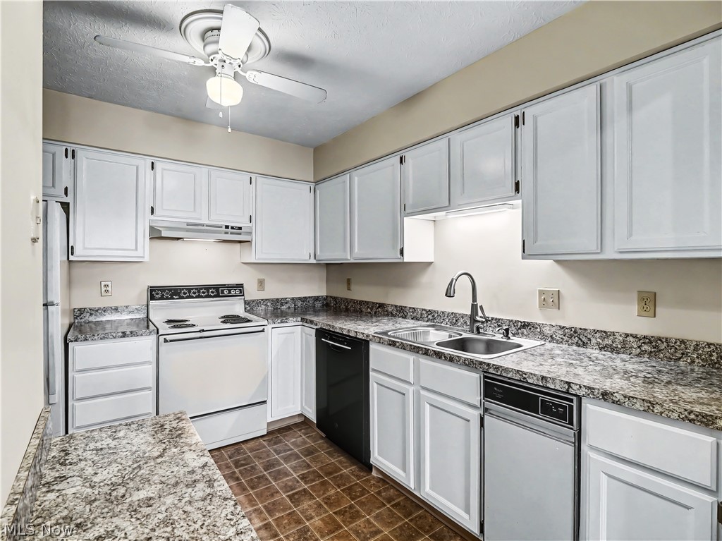 Cherry Ridge Condos - Residential