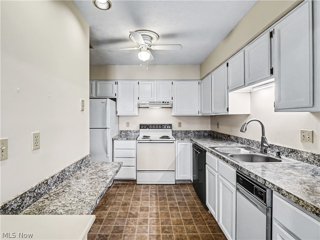 Cherry Ridge Condos - Residential