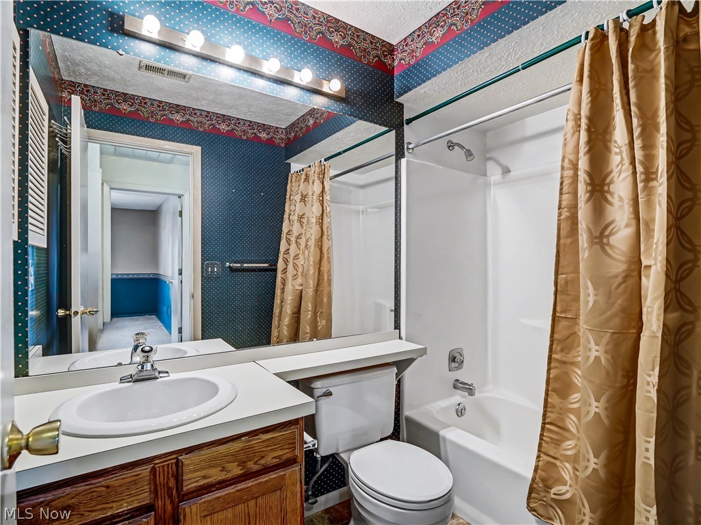 Cherry Ridge Condos - Residential