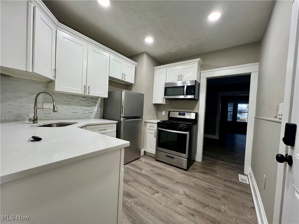 Lakewood, Ohio 44107, United States, 3 Bedrooms Bedrooms, ,1 BathroomBathrooms,Residential,Active,6147