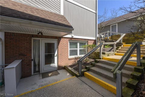 Condo For Sale - 243 Portage Lakes Drive #E<br/> Akron, OH 44319