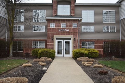 Condo For Sale - 23004 Chandlers Lane #4-344<br/> Olmsted Falls, OH 44138