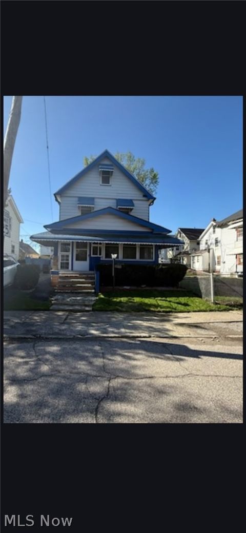 Photo of 12410 Gruss Avenue, Cleveland, OH 44108 (MLS # 5203112)