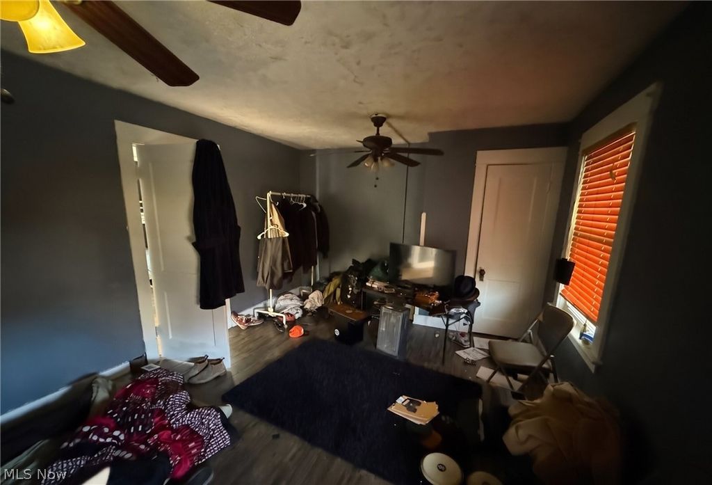 Photo of 12410 Gruss Avenue, Cleveland, OH 44108 (MLS # 5203112)