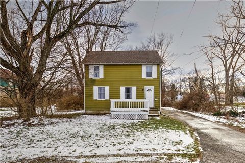 Apartment For Sale - 1024 W 54th Street<br/> Ashtabula, OH 44004