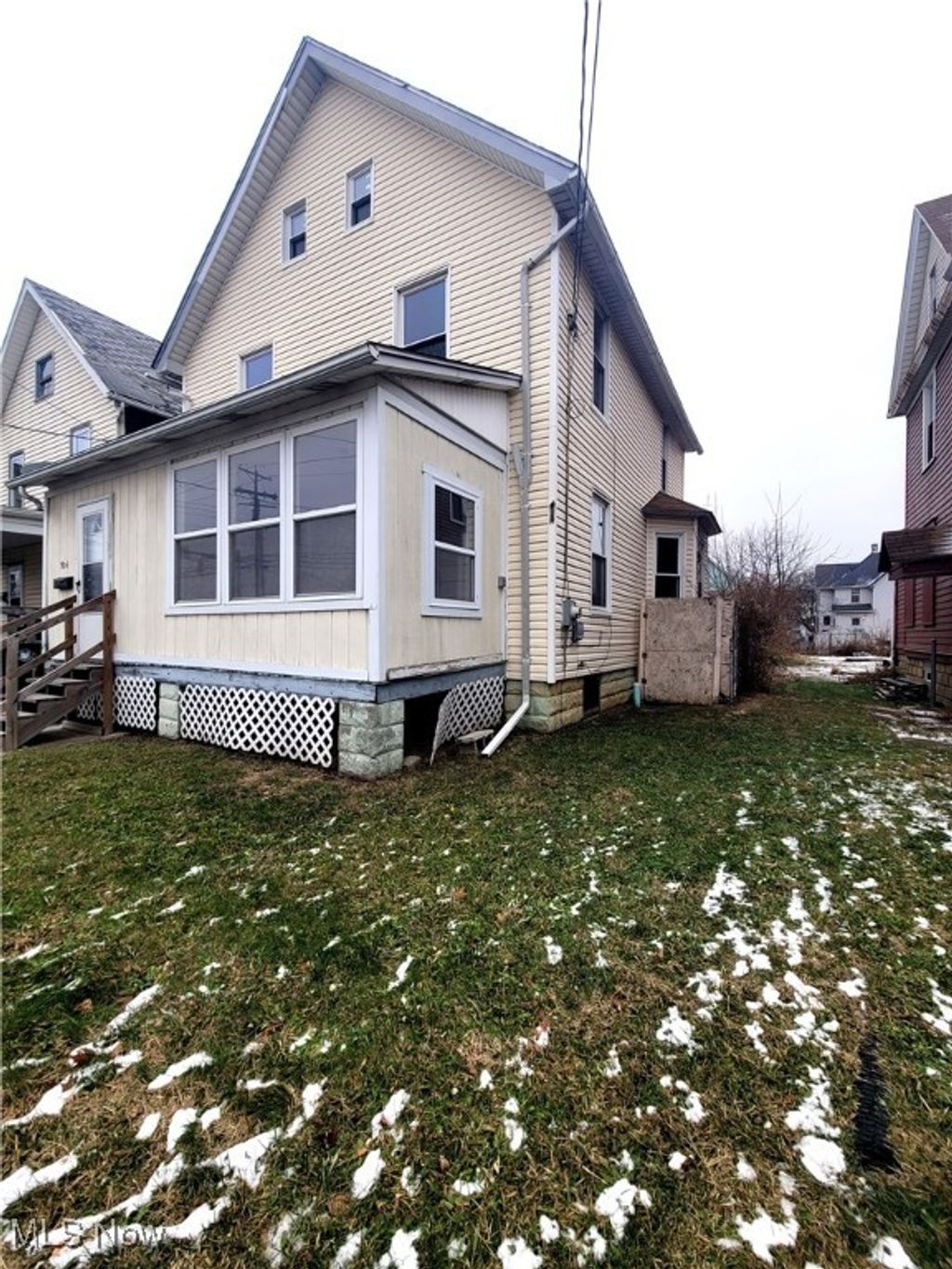 Photo of 906 Harrison Avenue SW, Canton, OH 44706 (MLS # 5177198)