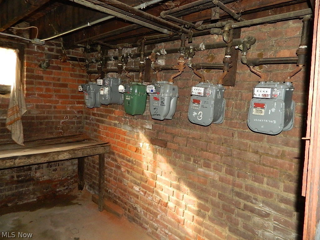 Jankovsky & Bubnas - Commercial Sale