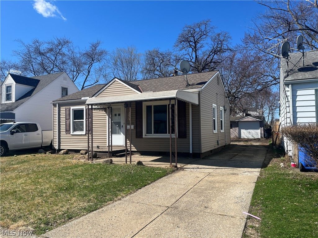 Photo of 4464 W 138th Street, Cleveland, OH 44135 (MLS # 5193202)