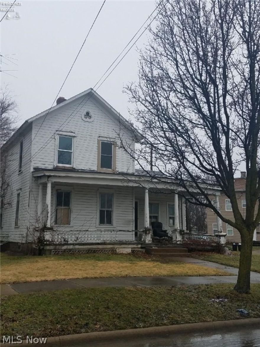 A perfect investment opportunity in a central location! This two unit property will come a long way with a little work. One unit has already been gutted and is ready for your finishes. Two garages, one for each unit, and a part basement make this a prime property for someone looking to have a rental at a great price. Rent both units out or live in one and rent out the other!