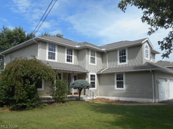 Large Colonial is a Must See!! This home features 4 bedrooms; 3.5 baths. Master suite has attached bath with walk in closet. All rooms have ceiling fans. Nicely sized living room. Formal dining room to entertain guests. A chance to create your dream kitchen - this home provides a blank canvas! Full basement for extra storage. Deep private back yard deck to enjoy the peace and quiet on this dead end street. Schedule your showing Today and make this your home!!