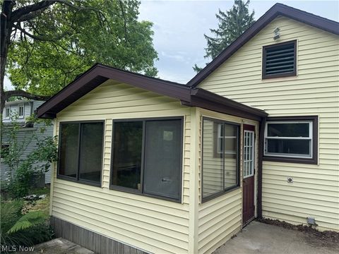 Tiny photo for 6917 Daisy Avenue, Brecksville, OH 44141 (MLS # 5221312)