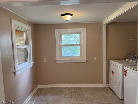 Tiny photo for 6917 Daisy Avenue, Brecksville, OH 44141 (MLS # 5221312)