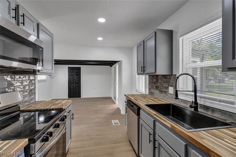 Tiny photo for 67 Pierce Avenue, Cuyahoga Falls, OH 44221 (MLS # 5210429)