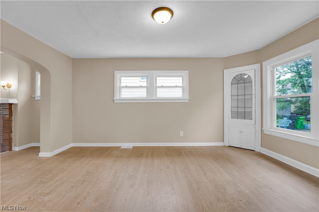 Cranwood Land Companys 01 - Residential Lease