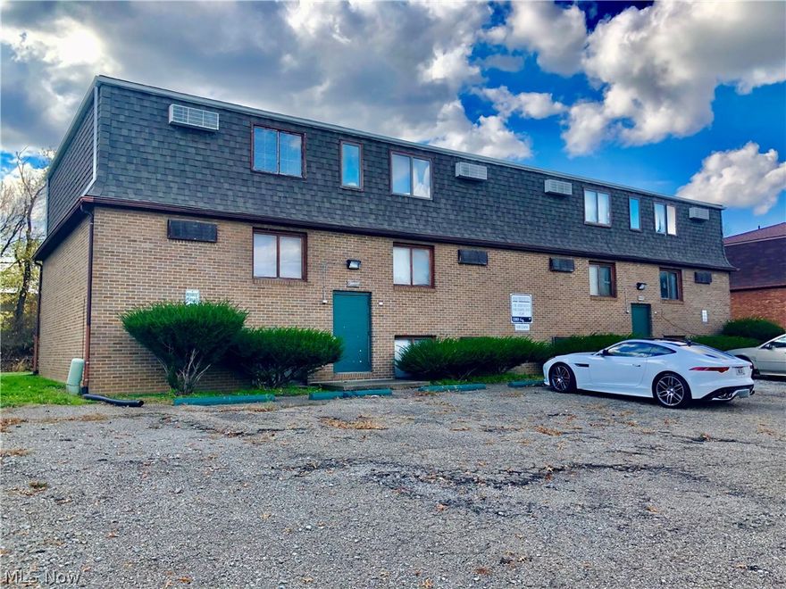 Wow! Take a look at this beautiful and well-maintained apartment in Plain LSD. One bedroom, one bathroom, fully applianced, air conditioning, and on-site coin laundry! Landlord pays for water, sewer, and trash. Come check it out!