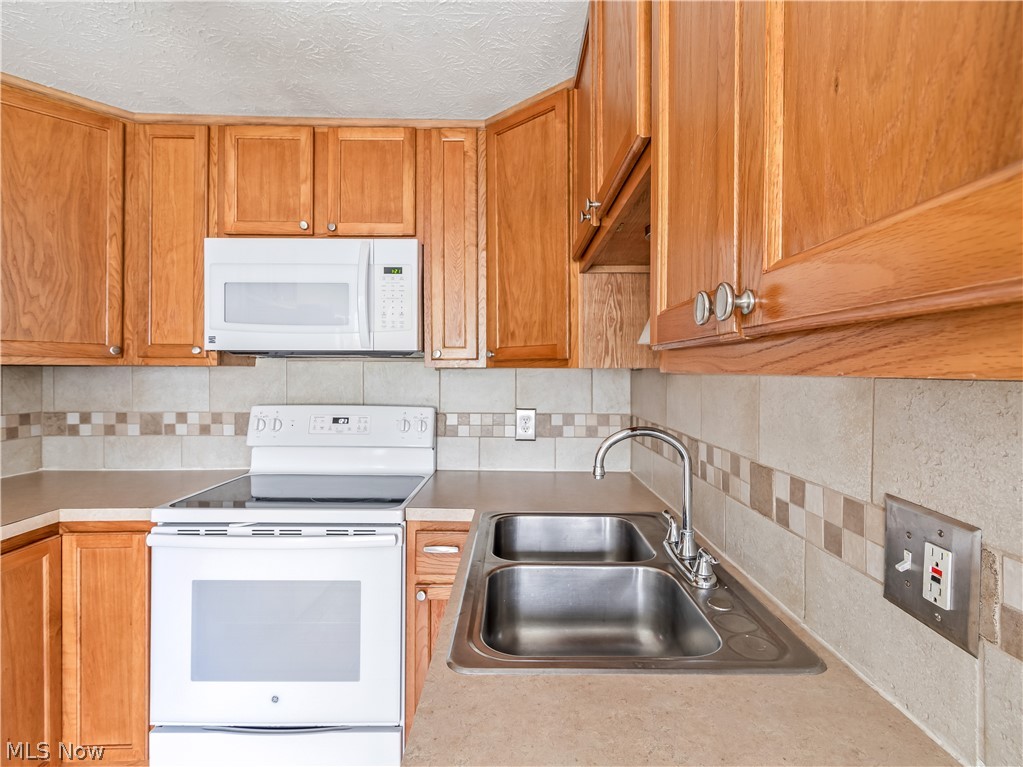 Twinbrook Manor - Residential