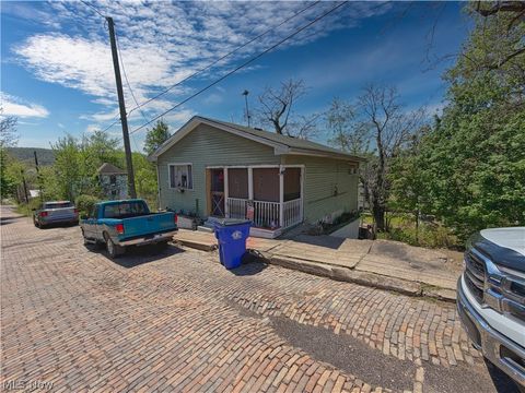 Photo of 530 Sugar Street, East Liverpool, OH 43920 (MLS # 5210167)
