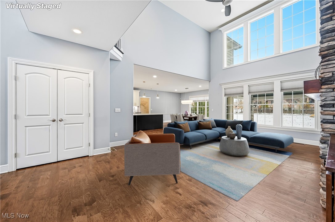 7171 Paddington Rowe