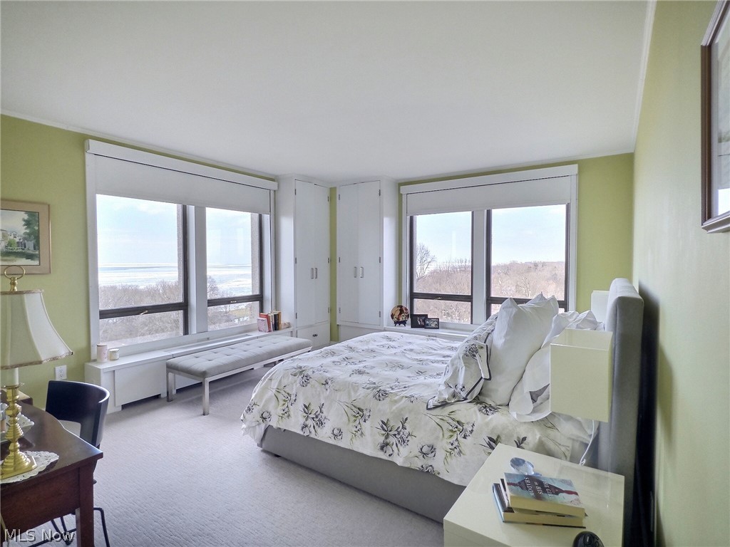 One Bratenahl Place Condo - Residential